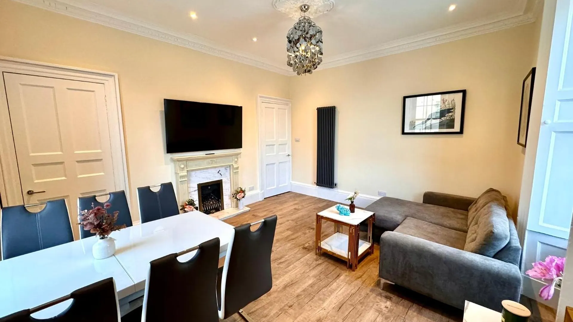 Georgian Luxury Apartment - Superfast Wifi - Parking Availableの連絡先